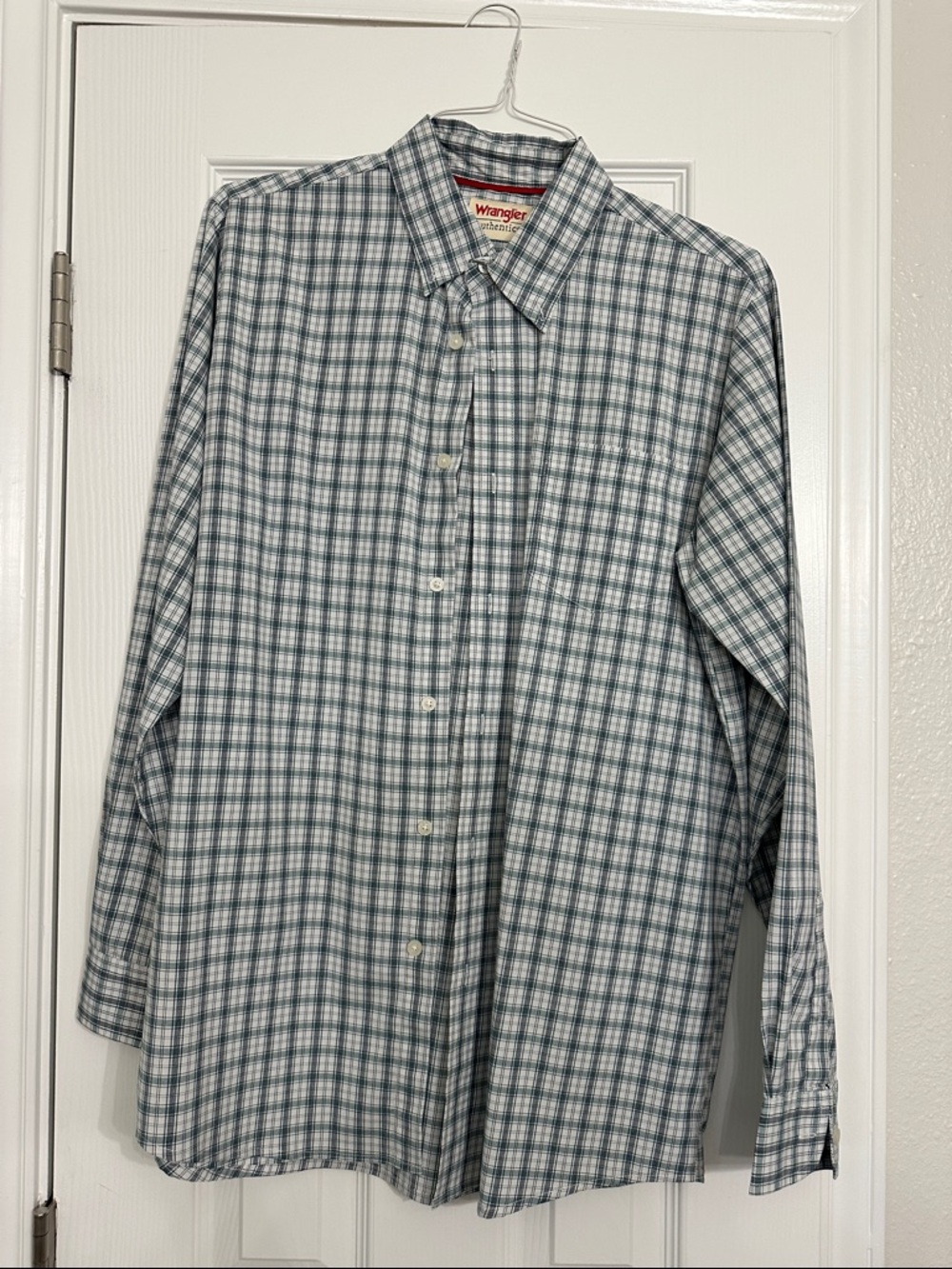Wrangler Button-Down Plaid Shirt in Teal and White